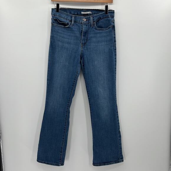 Levi's Slimming Boot Jeans Medium Wash - 30 - Picture 6 of 10